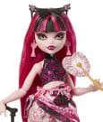 Monster High Skulltimate Secrets Doll Destination Gore geous Oasis Draculaura Mattel