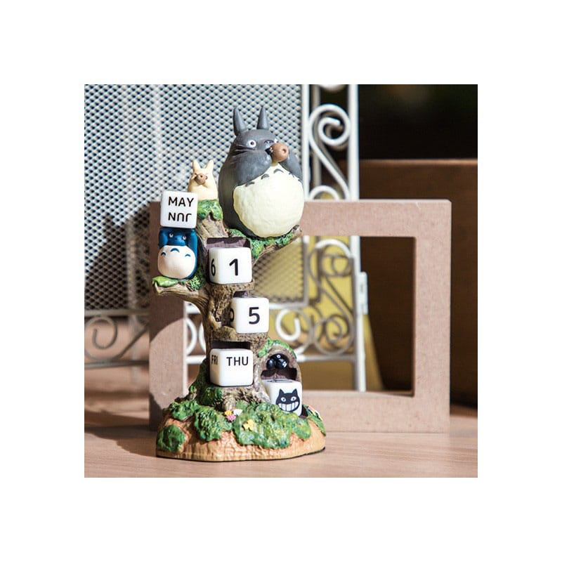My Neighbor Totoro Statue Three wheeler Diorama / Calendar *English Version* Benelic