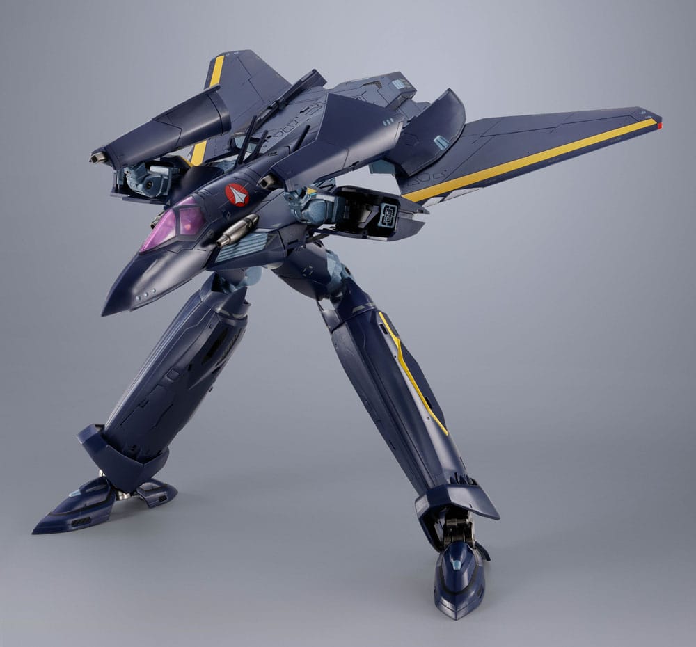 Macross 7 DX Chogokin Action Figure VF 17S Nightmare Stealthvalkyrie Gamlin Kizaki use Bandai Tamashii Nations