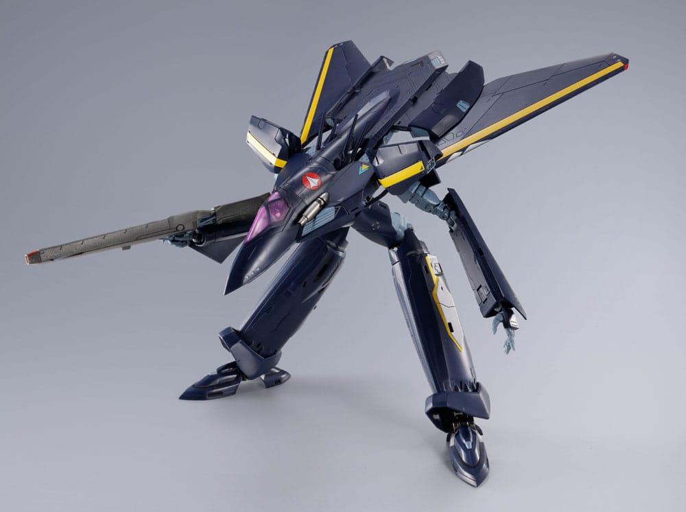 Macross 7 DX Chogokin Action Figure VF 17S Nightmare Stealthvalkyrie Gamlin Kizaki use Bandai Tamashii Nations