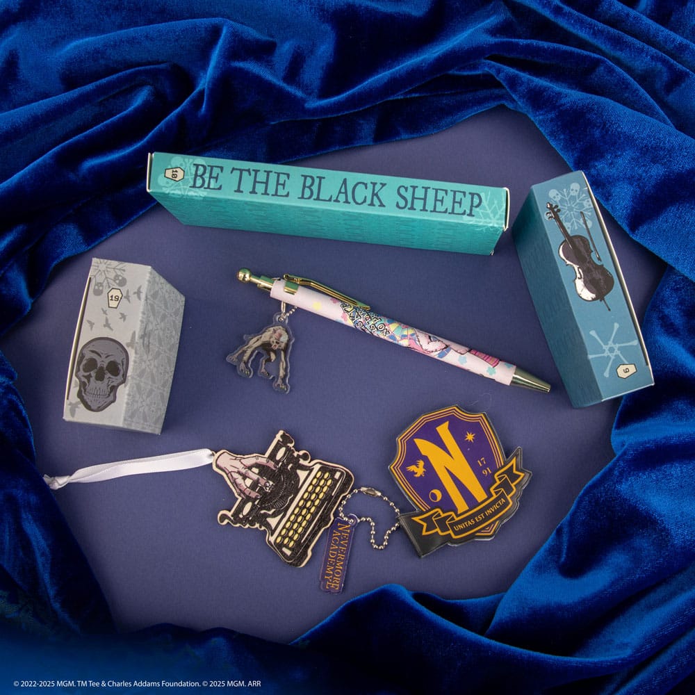 Wednesday Advent Calendar Deluxe 2025 Cinereplicas