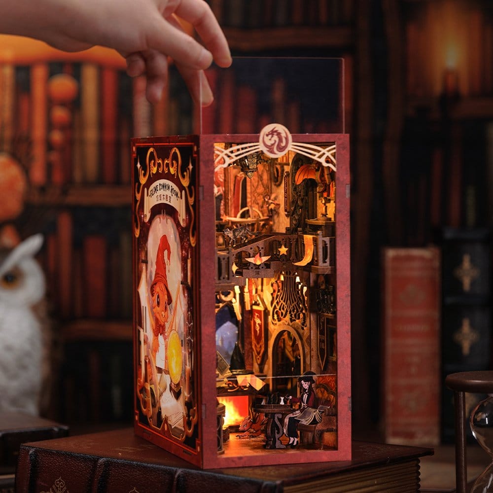 Book Nook Flame Common Room CuteBee