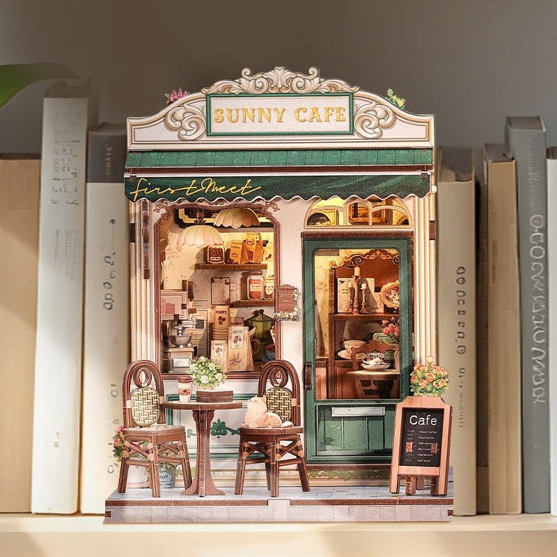 Miniature House Model Kit Sunny Cafe CuteBee