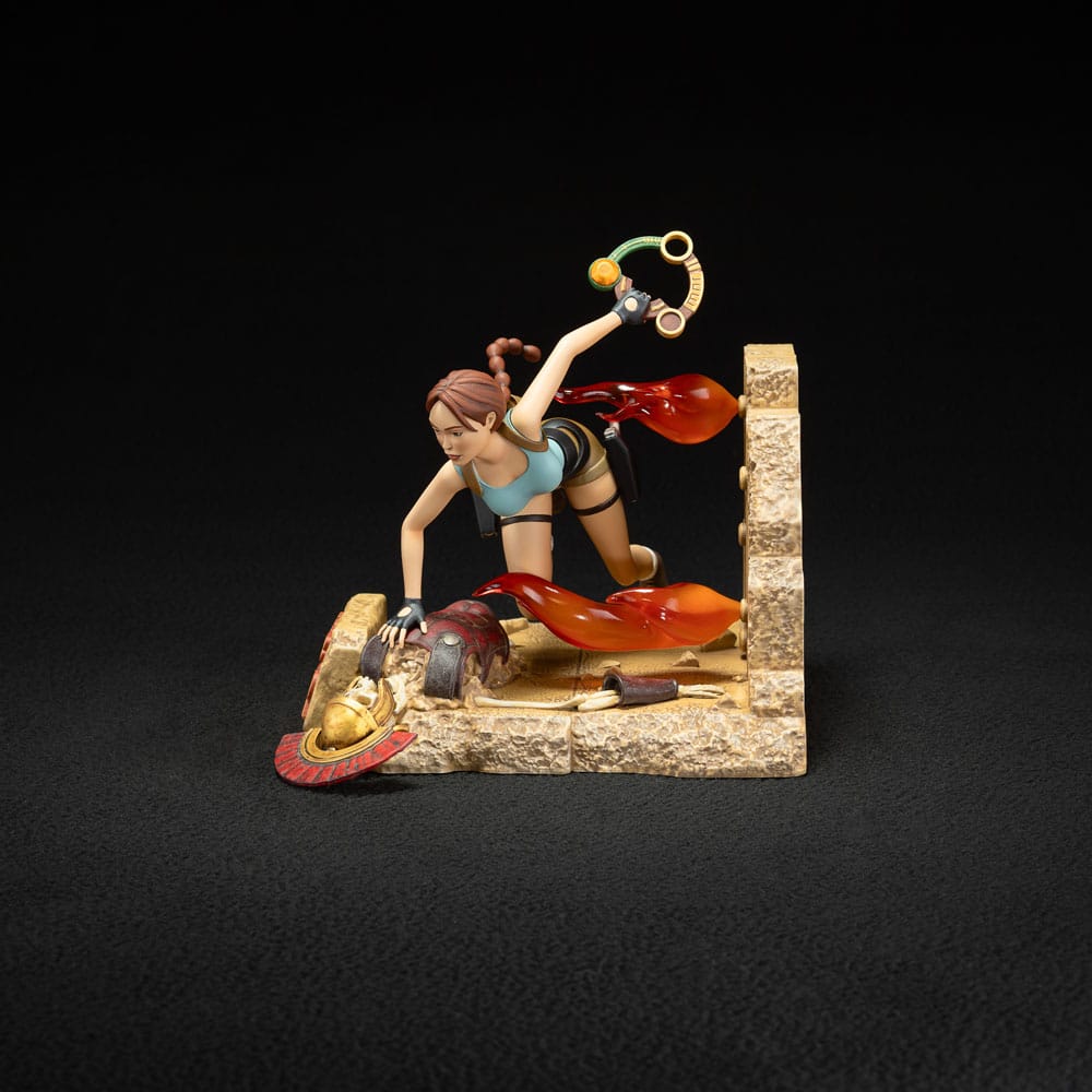 Tomb Raider 1996 Lara Croft Classic Era Dark Horse