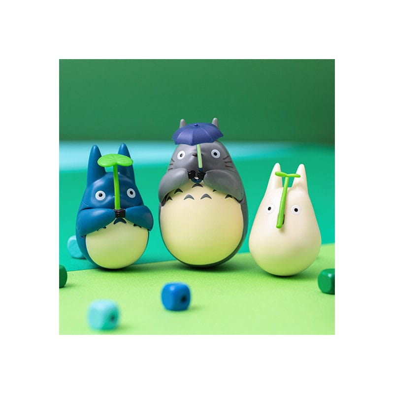 My Neighbor Totoro Round Bottomed Figurine Mid Totoro with leaf Semic