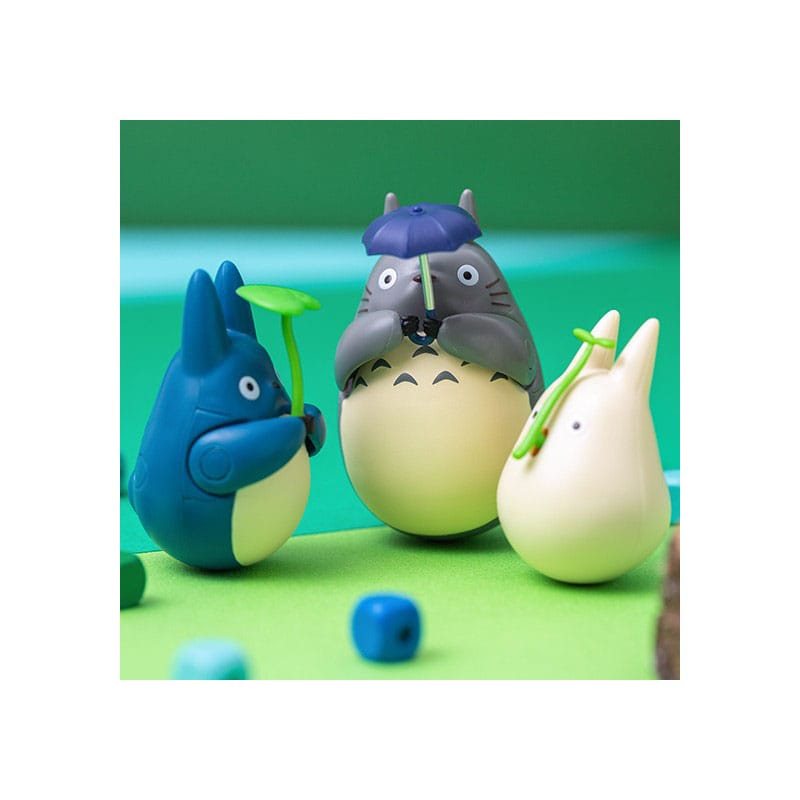 My Neighbor Totoro Round Bottomed Figurine Mid Totoro with leaf Semic