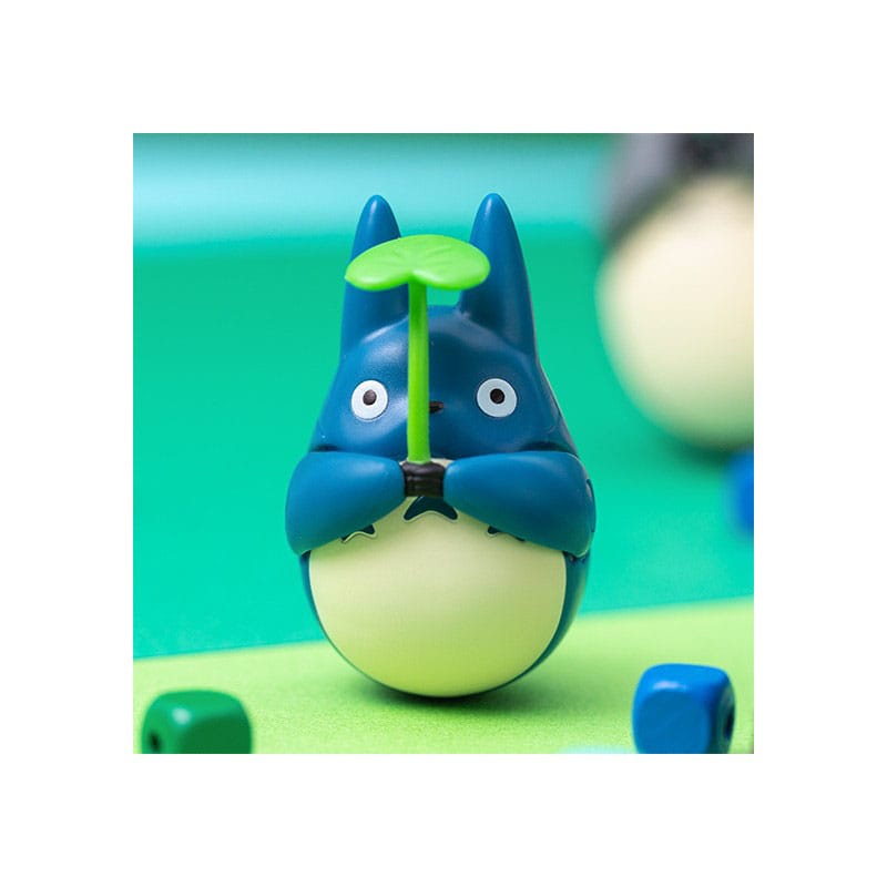 My Neighbor Totoro Round Bottomed Figurine Mid Totoro with leaf Semic