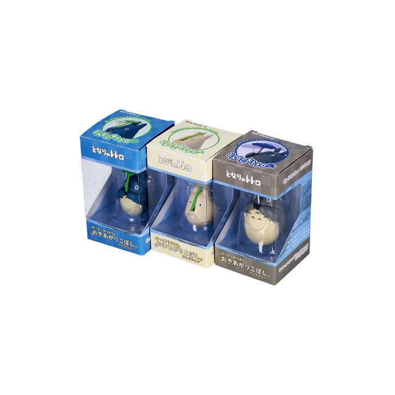 My Neighbor Totoro Round Bottomed Figurine Mid Totoro with leaf Semic