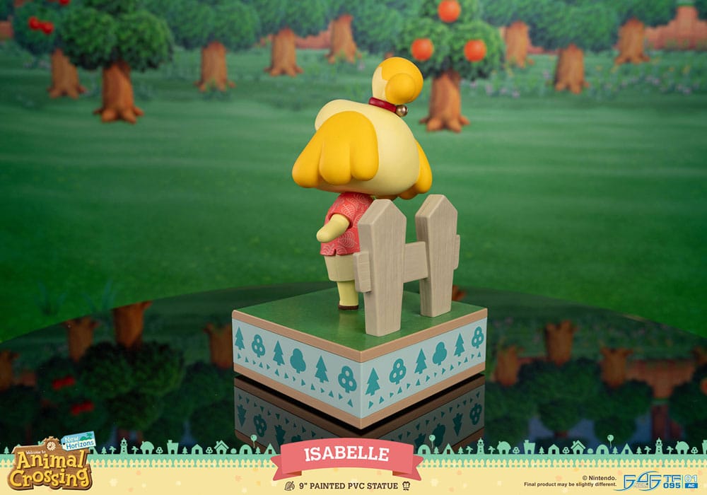 Animal Crossing New Horizons Isabelle First 4 Figures