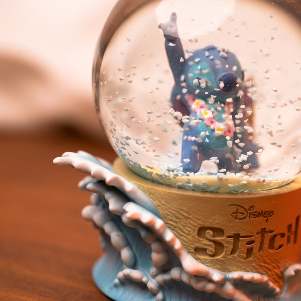 Stitch Snow Globe Grupo Erik