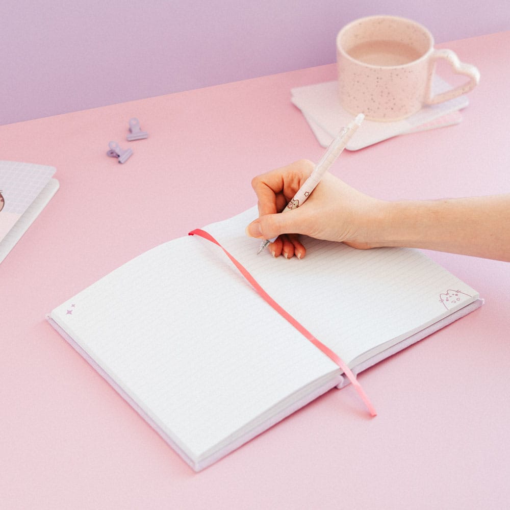 Pusheen Premium Plush Notebook A5 Grupo Erik