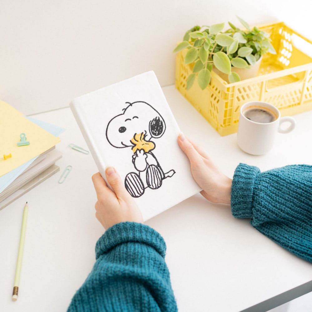 Peanuts Premium Plush Notebook A5 Snoopy Grupo Erik