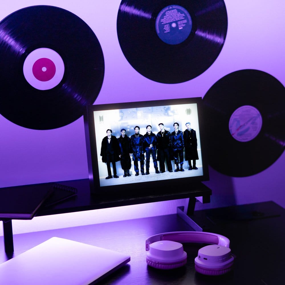 BTS Framed LED Print Grupo Erik