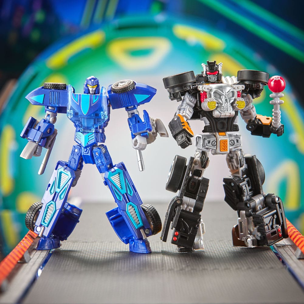 Hot Wheels x Transformers Action Figure Bone Shaker Hasbro