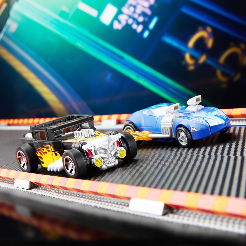 Hot Wheels x Transformers Action Figure Bone Shaker Hasbro