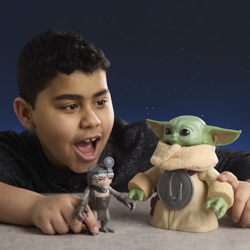 Star Wars The Mandalorian & Grogu Electronic Action Figure Huggin' Grogu & Anzellan Hasbro