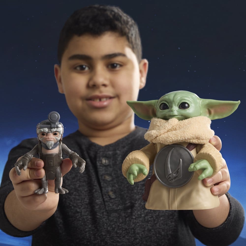 Star Wars The Mandalorian & Grogu Electronic Action Figure Huggin' Grogu & Anzellan Hasbro