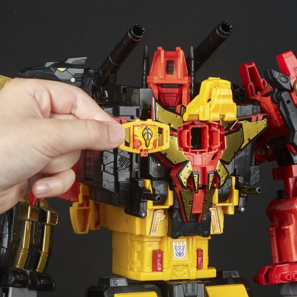 Transformers Power of the Primes Combiner Action Figure Predaking Hasbro