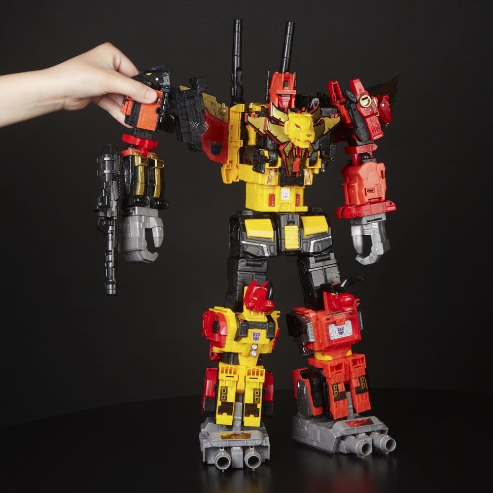 Transformers Power of the Primes Combiner Action Figure Predaking Hasbro