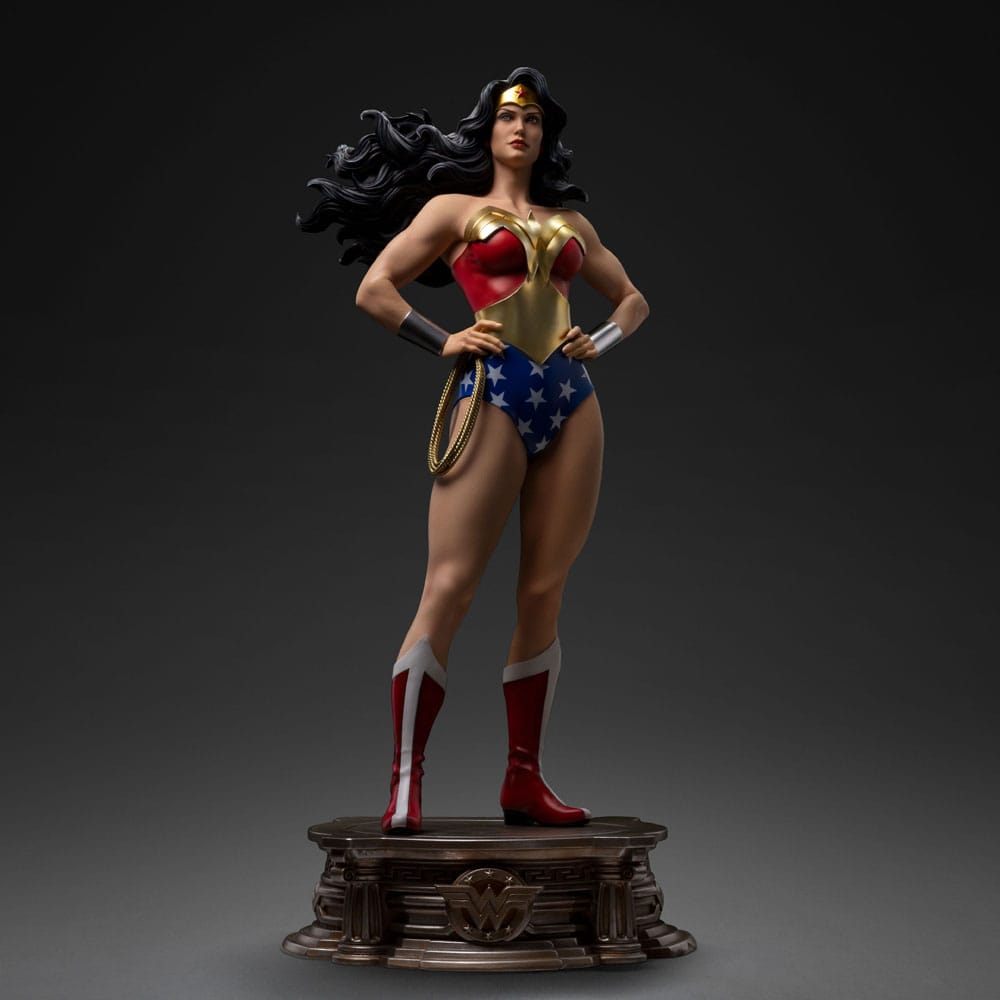 DC Comics Legacy Replica Statue Wonder Woman Iron Studios
