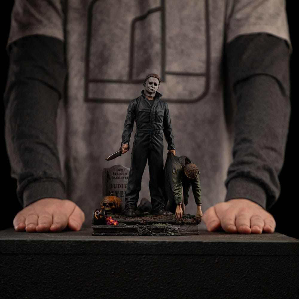 Halloween Deluxe Art Scale Statue Michael Myers Iron Studios