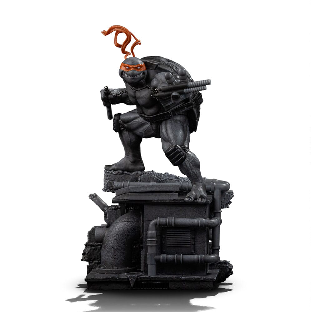 Teenage Mutant Ninja Turtles Art Scale Statue Michelangelo Black and White Variant heo exclusive Iron Studios