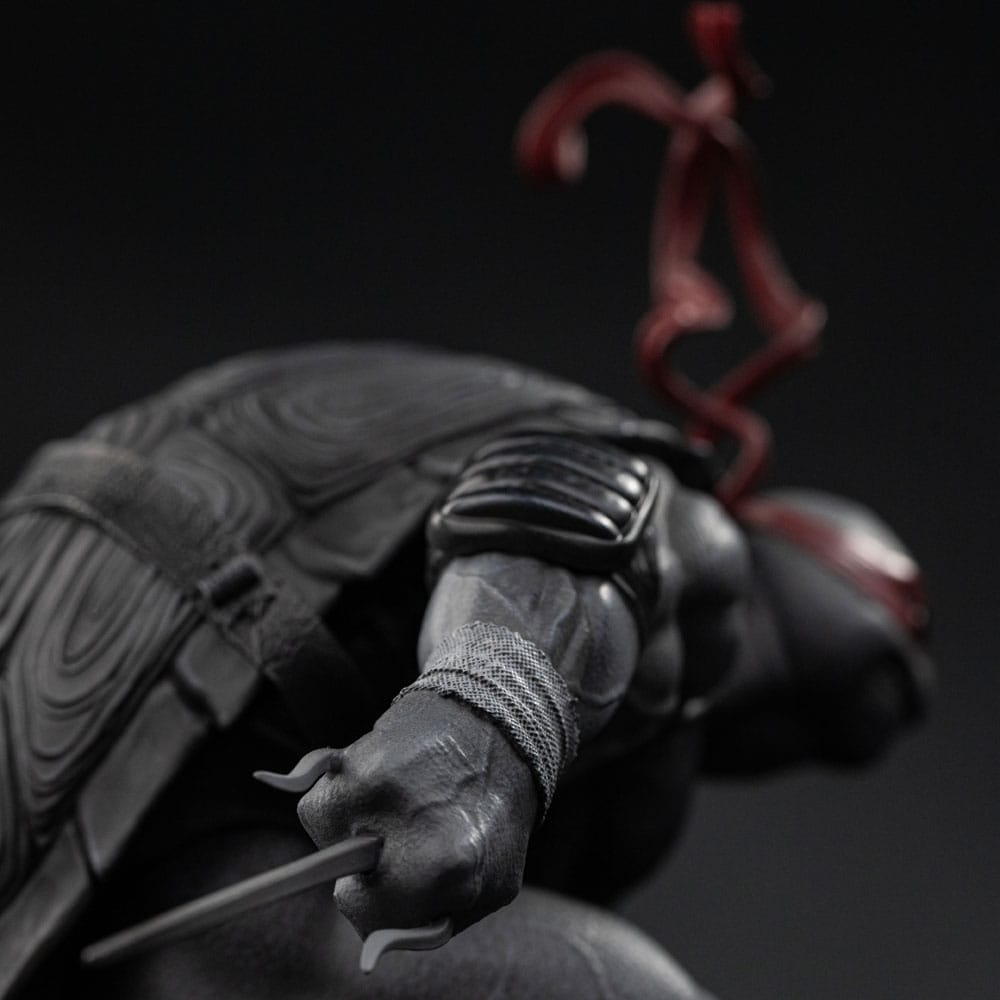 Teenage Mutant Ninja Turtles Art Scale Statue Raphael Black and White Variant heo exclusive Iron Studios