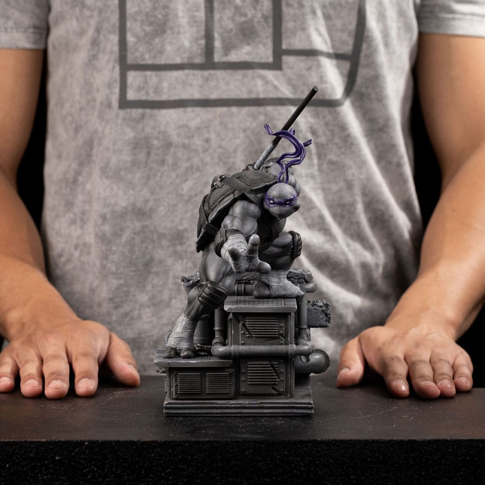 Teenage Mutant Ninja Turtles Art Scale Statue Donatello Black and White Variant heo exclusive Iron Studios