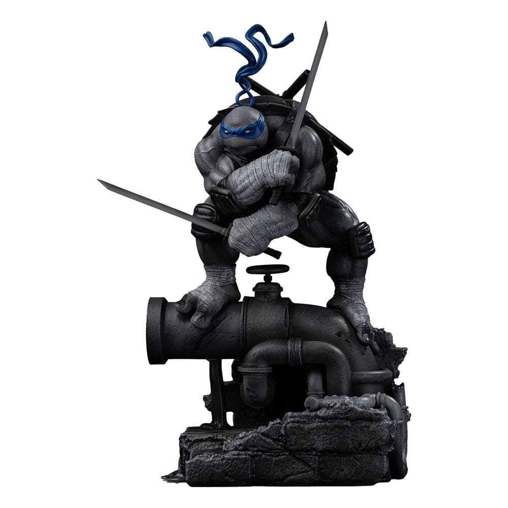 Teenage Mutant Ninja Turtles Art Scale Statue Leonardo Black and White Variant heo exclusive Iron Studios