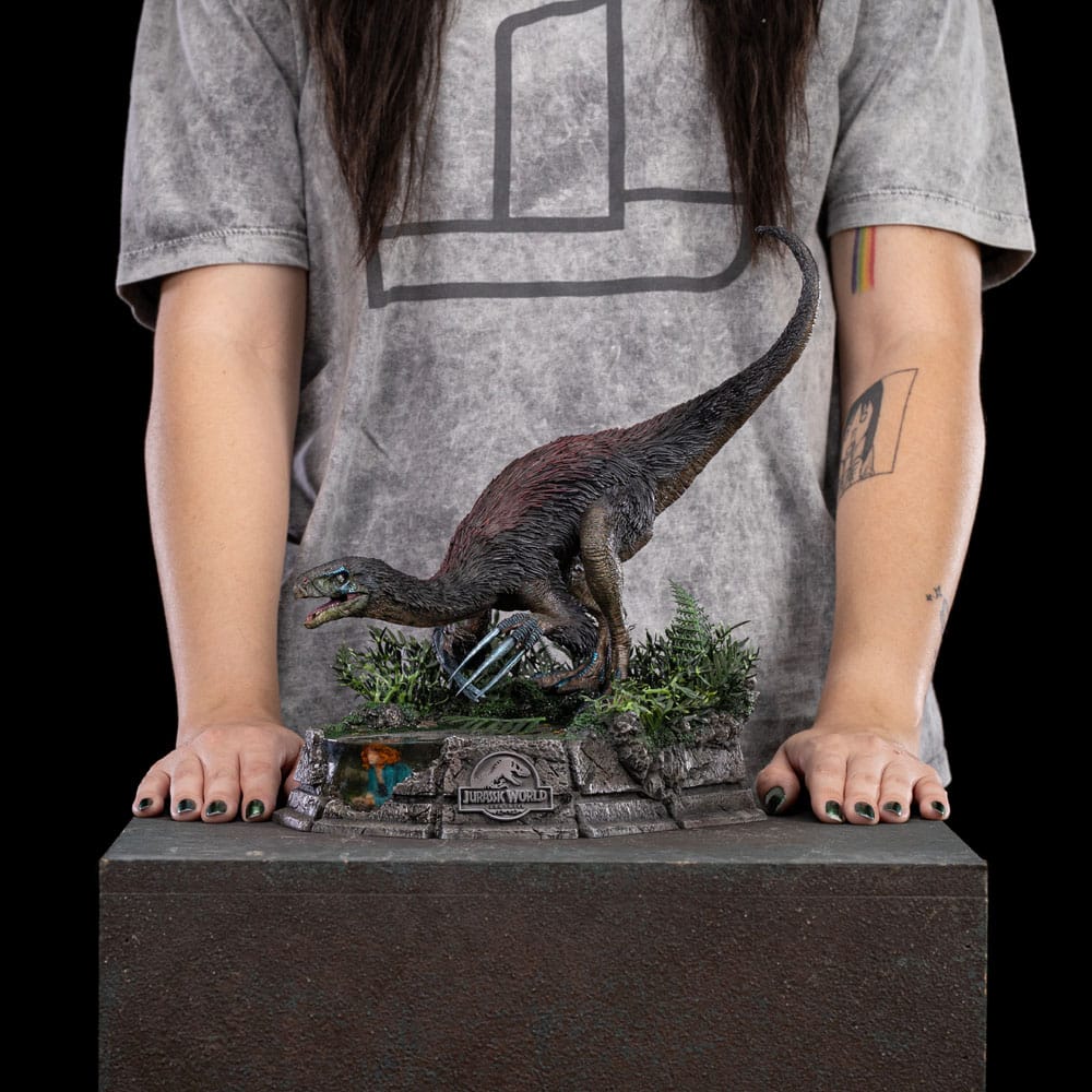 Jurassic World Dominion Demi Art Scale Statue 1/20 Therizinosaurus Iron Studios
