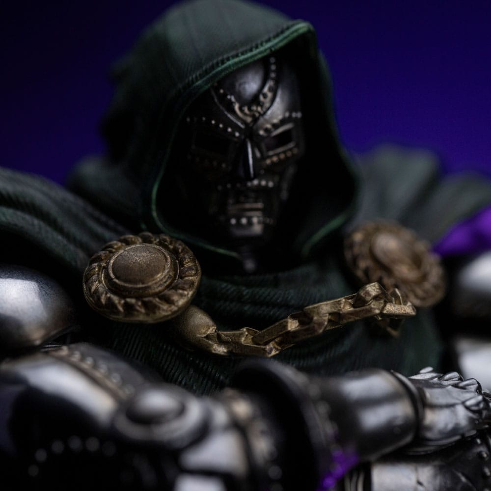 The Infinity Gauntlet Marvel Legends Diorama Statue Doctor Doom Deluxe Edition Iron Studios
