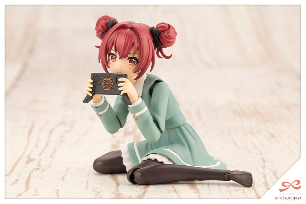 Sousai Shojo Teien Plastic Model Kit Emma Koishikawa St. Iris Gakuen Girl´s High School Winter Clothes Kotobukiya