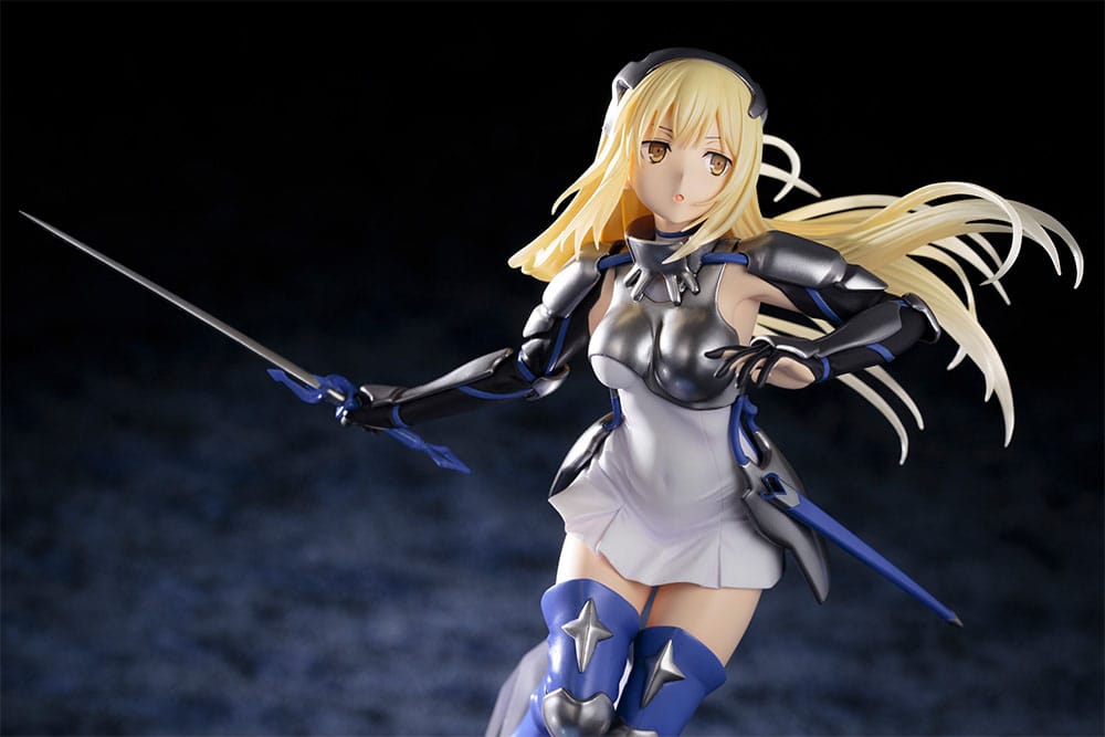 Sword Oratoria Is it Wrong to Try to Pick Up Girls in a Dungeon? On the Side Ais Wallenstein Kotobukiya