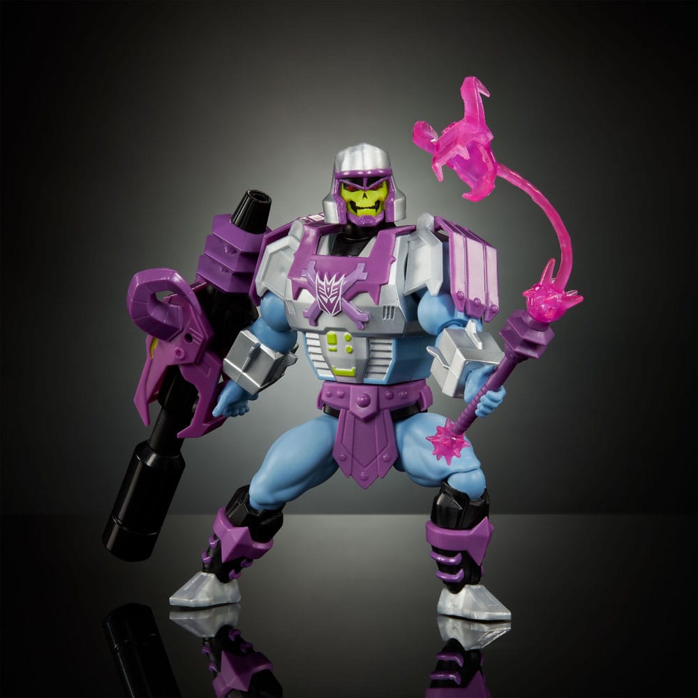 Masters of the Universe x Transformers Action Figure Megatron Armor Skeletor heo European Exclusive Mattel