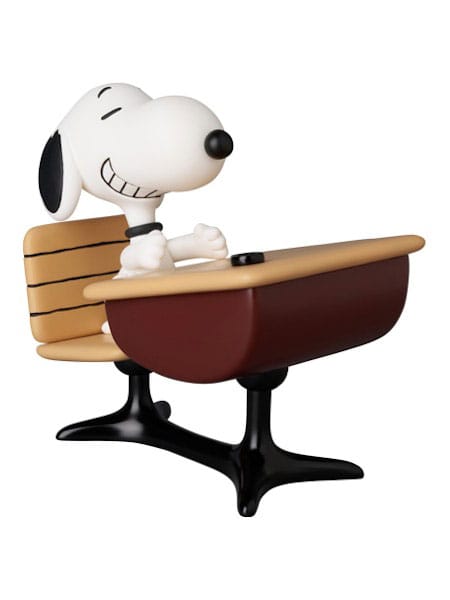Peanuts UDF Series 18 Mini Figure Snoopy with desk Medicom