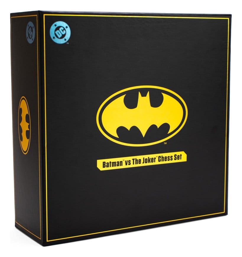 DC Comics Chess Set Batman vs. The Joker Noble Collection