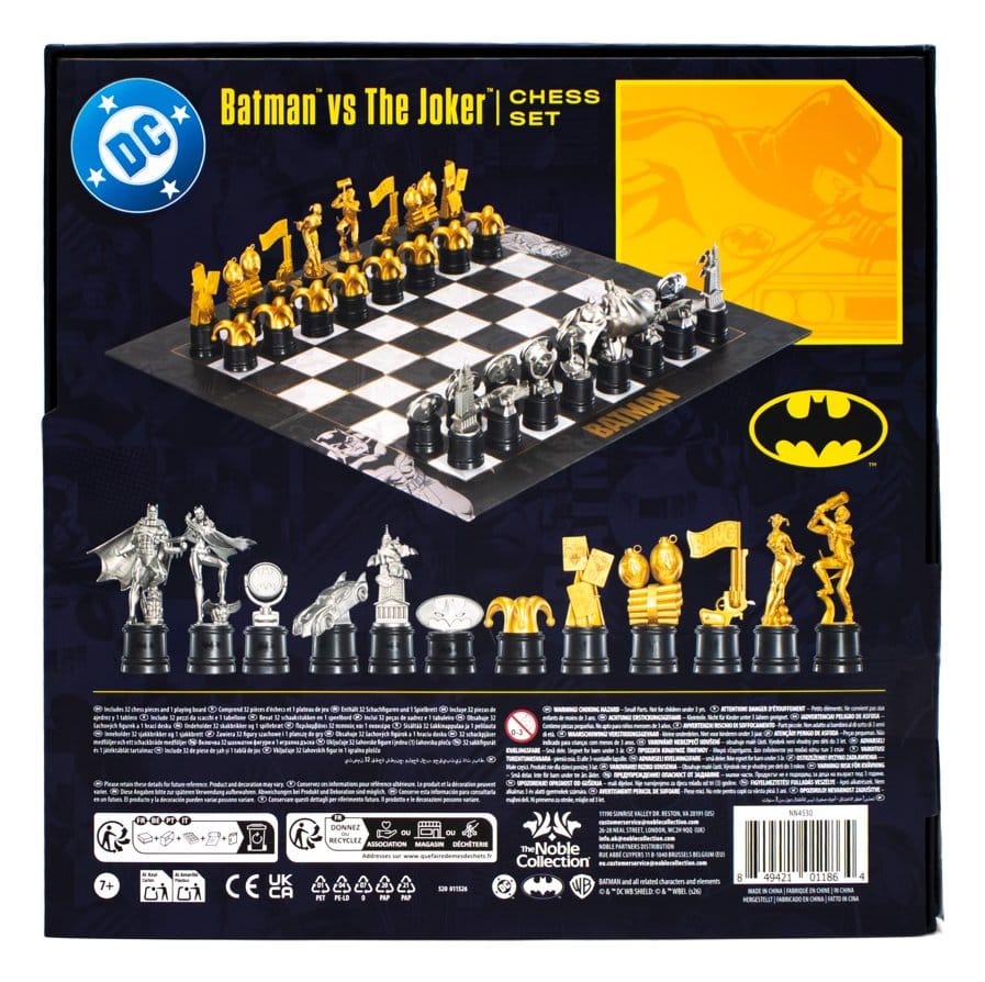 DC Comics Chess Set Batman vs. The Joker Noble Collection