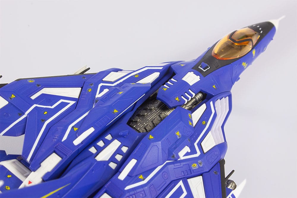 Raiden V Director´s Cut Plastic Model Kit 1/100 FT 00004A Azuma 2P Color Ver. Plum Pmoa