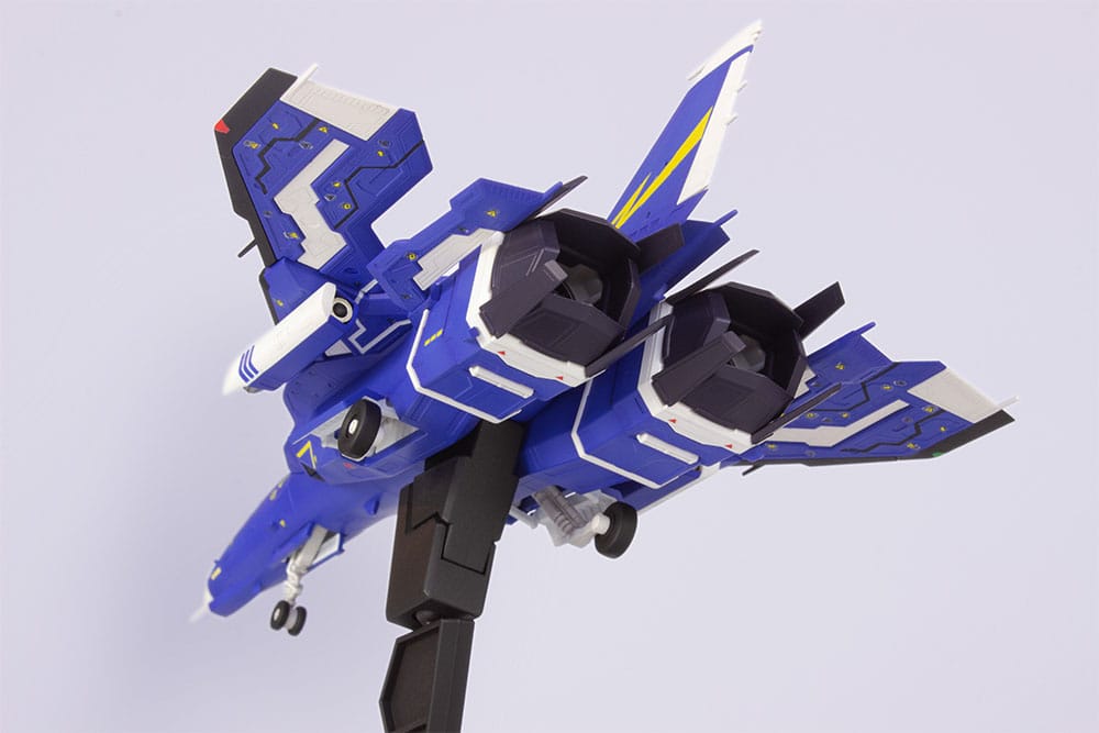Raiden V Director´s Cut Plastic Model Kit 1/100 FT 00004A Azuma 2P Color Ver. Plum Pmoa