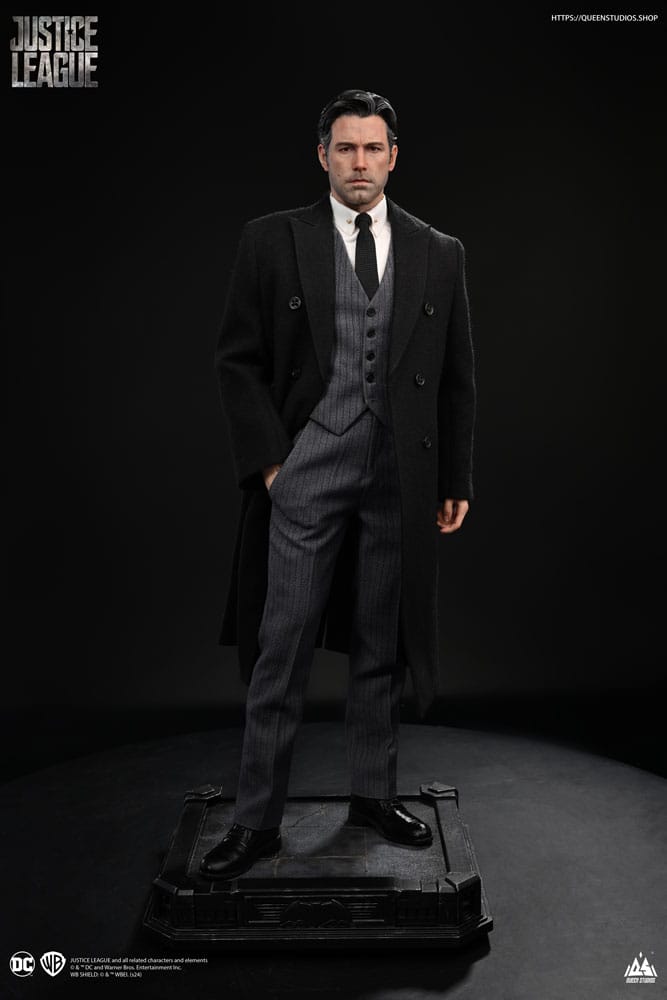 Justice League Statue Bruce Wayne Ben Affleck Queen Studios