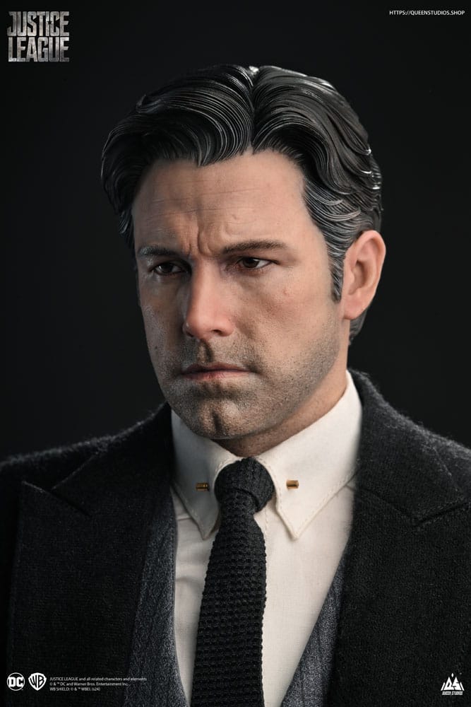 Justice League Statue Bruce Wayne Ben Affleck Queen Studios