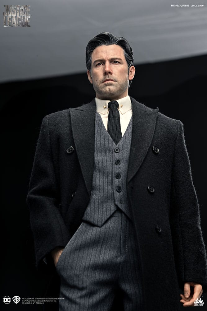 Justice League Statue Bruce Wayne Ben Affleck Queen Studios