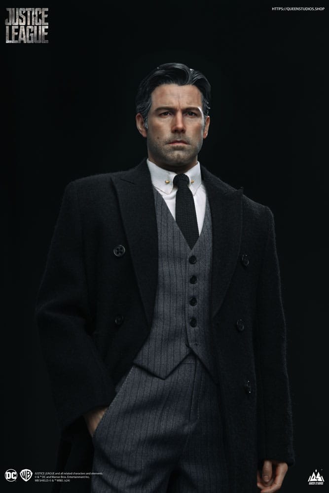 Justice League Statue Bruce Wayne Ben Affleck Queen Studios