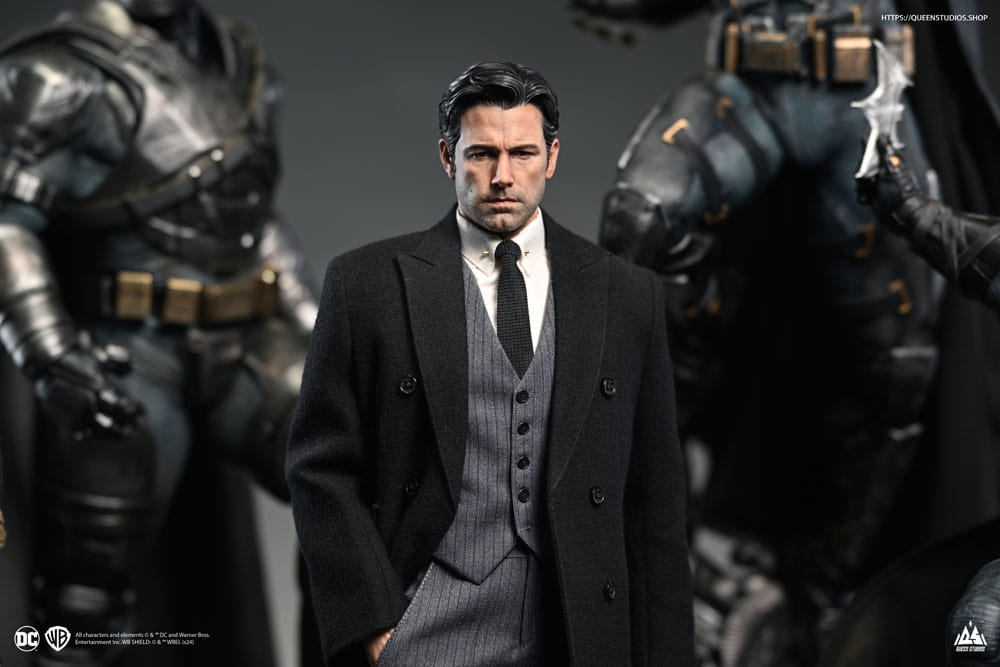 Justice League Statue Bruce Wayne Ben Affleck Queen Studios