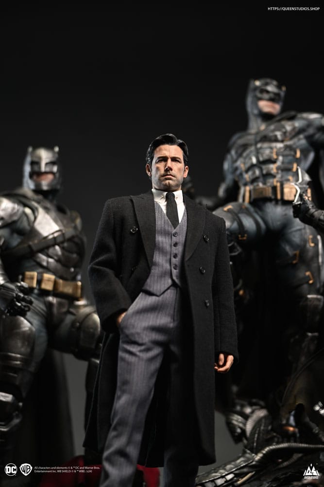 Justice League Statue Bruce Wayne Ben Affleck Queen Studios
