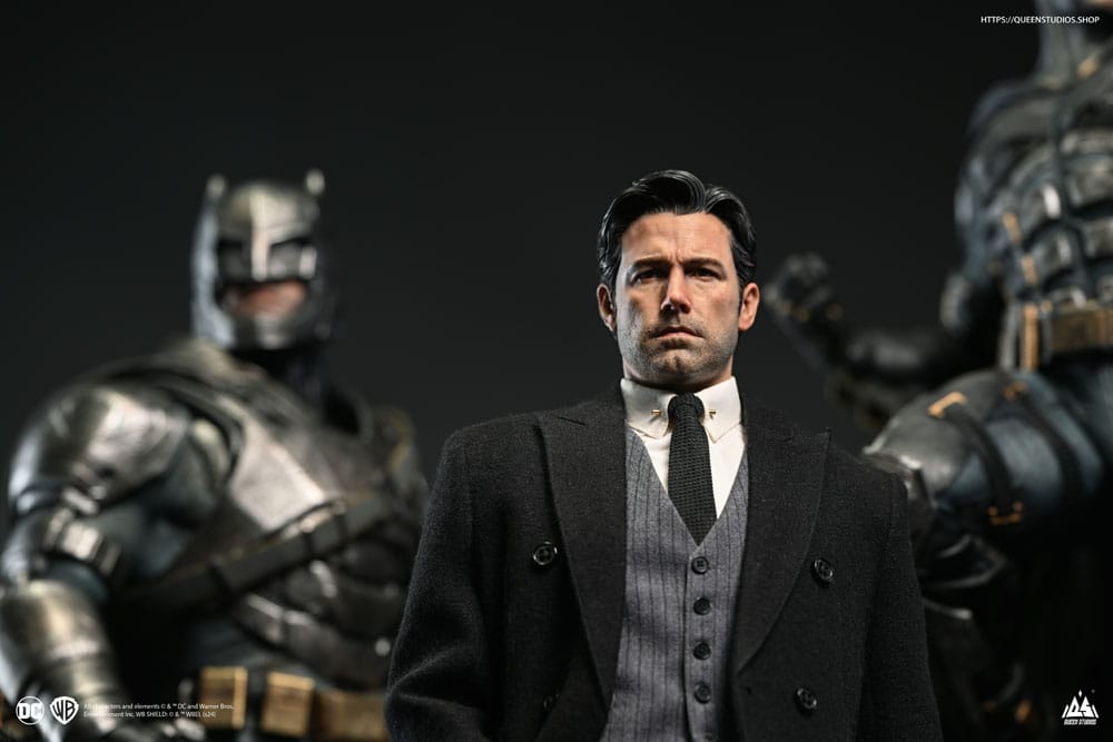 Justice League Statue Bruce Wayne Ben Affleck Queen Studios