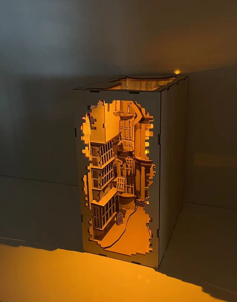 Harry Potter Tiny Adventures Book Nook Mini Diorama Diagon Alley Revell