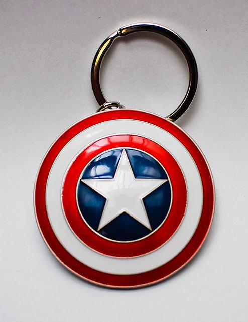 Marvel Comics Metal Keychain Captain America Shield Semic