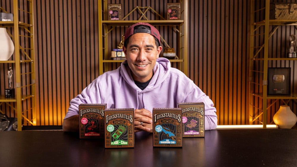 Trickstarters by Zach King Magic Trick Box Flash Cash Theory11