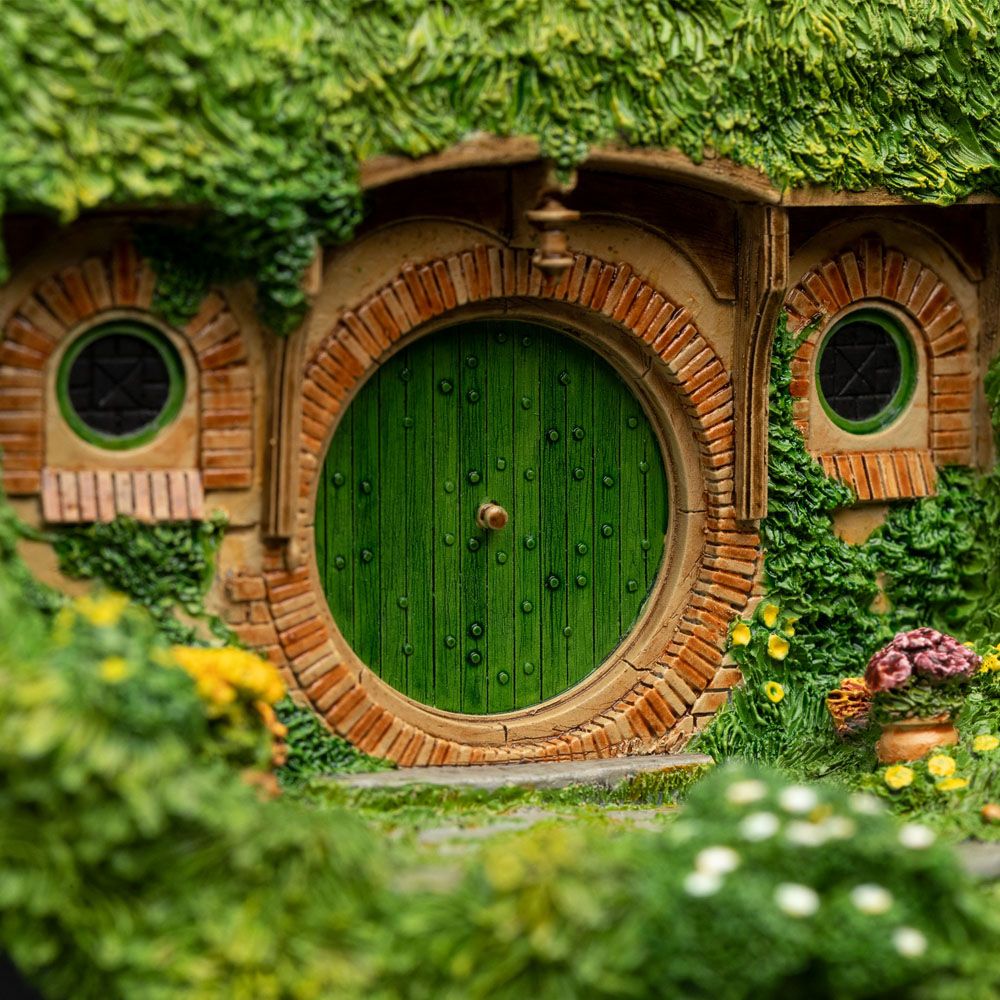 Lord of the Rings Statue Bag End on the Hill Weta Workshop